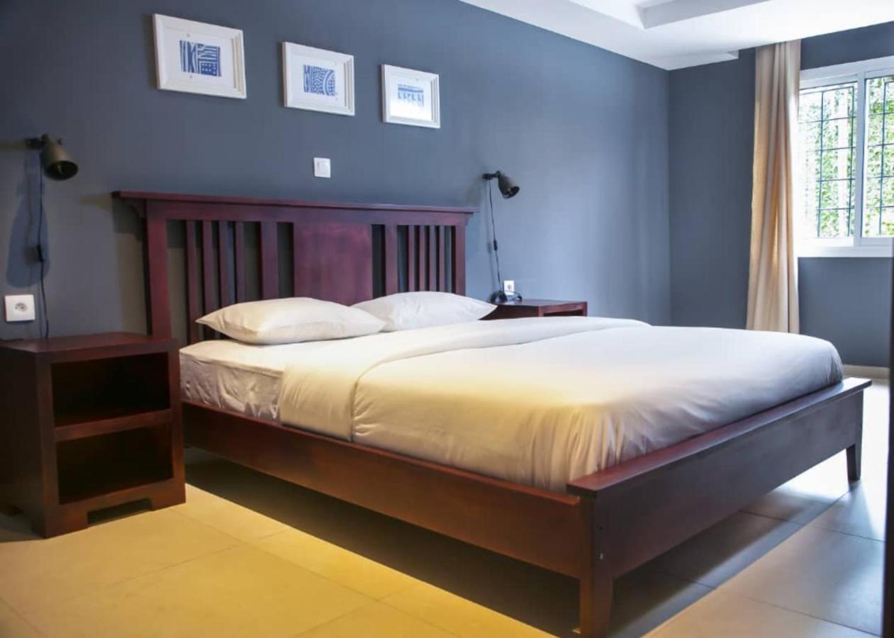 Riad Prince Louis Yaoundé Exteriör bild