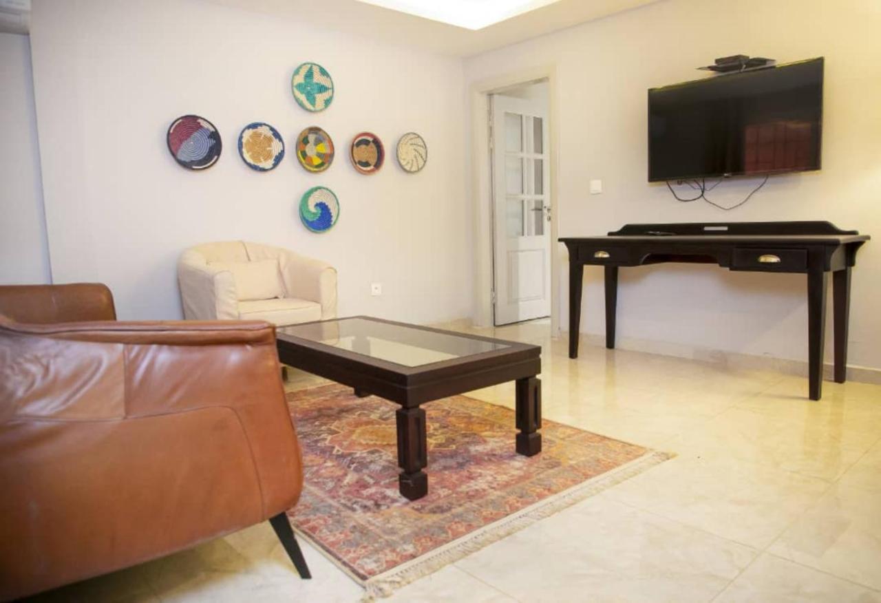 Riad Prince Louis Yaoundé Exteriör bild